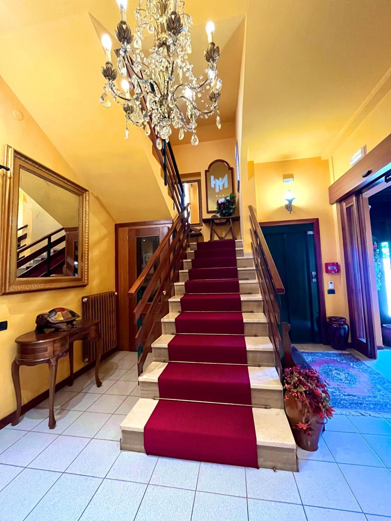 Hotel Ristorante Montenerone Apecchio Exterior photo